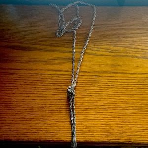 Long chain knotted necklace